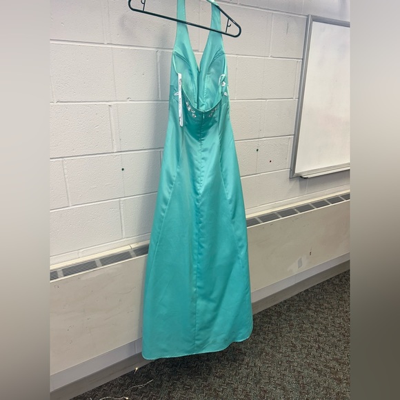 Morgan & co, turquoise dress with floral details, size 5/6 - Picture 2 of 7